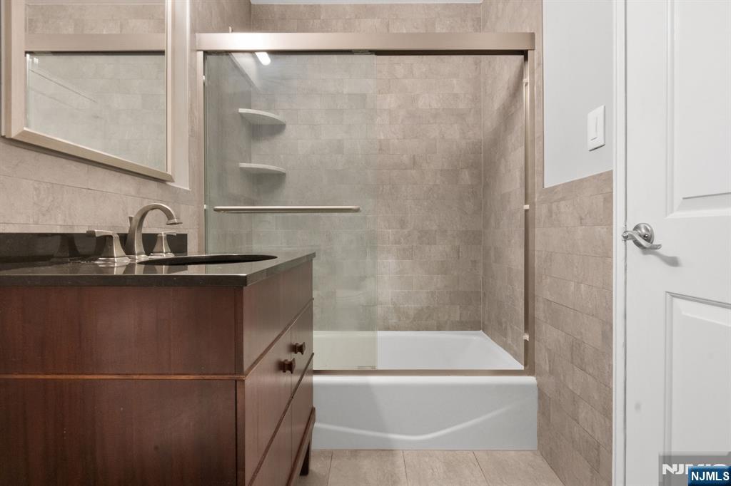Residential in Fort Lee 5