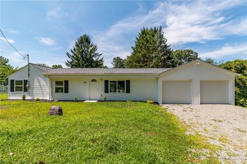 105 Becks Run Rd, Coraopolis, PA, 15108-3811 | Card Image