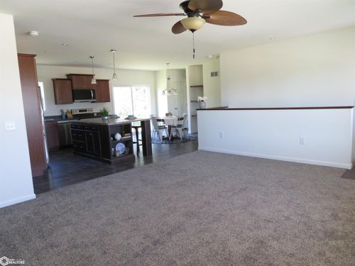 306 White Fox Dr, Clarion, IA, 50525-6201 | Card Image