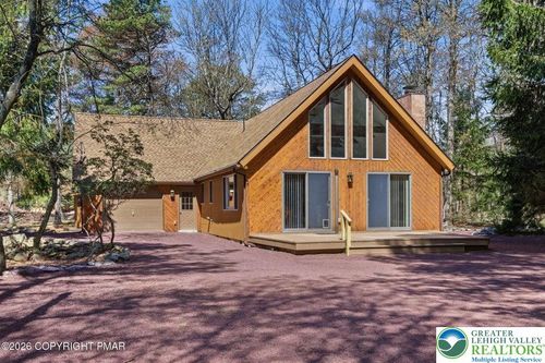 12 Birch St, Lake Harmony, PA, 18624-7017 | Card Image