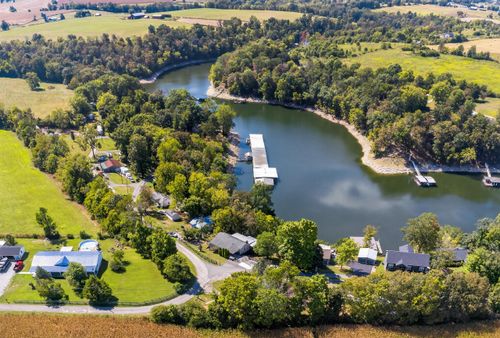 224 Oster Dr, Harrodsburg, KY, 40330-8726 | Card Image