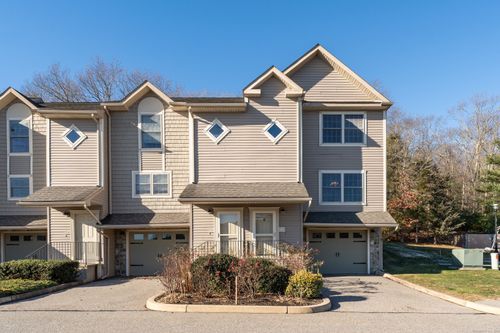 111-64 Scotch Cap Road, Waterford, CT, 06375 | Card Image