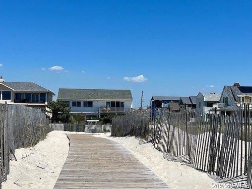 3 Oswego Ave, East Atlantic Beach, NY, 11561-1016 | Card Image