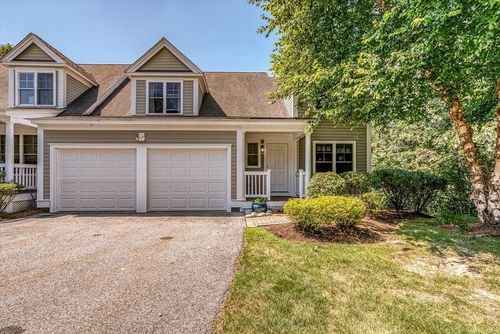 8-8 Paxton Ct, North Grafton, MA, 01536-1454 | Card Image