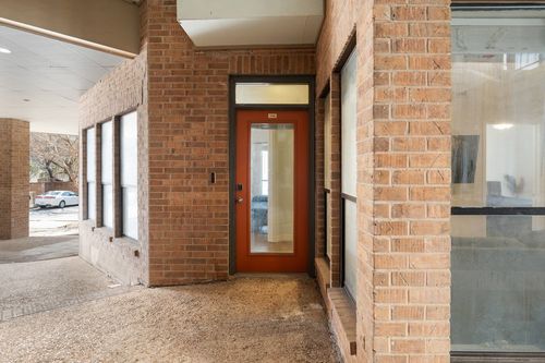 106-1910 Robbins Pl, Austin, TX, 78705-5349 | Card Image