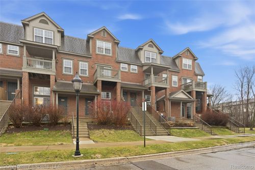 2912 Barclay Way, Ann Arbor, MI, 48105-9463 | Card Image