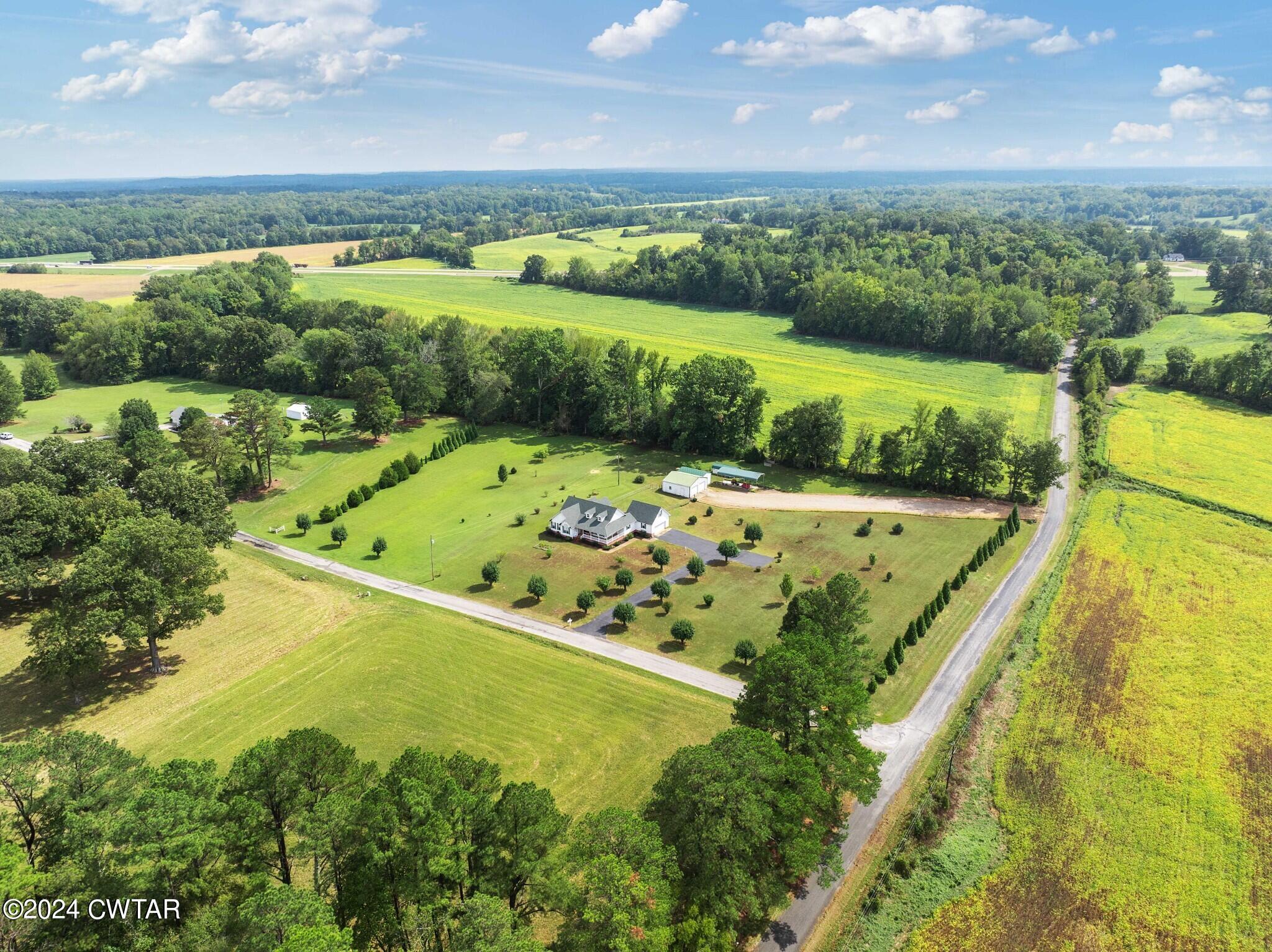 Park Pl, Lexington, TN 38351
