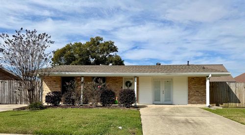 811 Belanger St, Morgan City, LA, 70380-1839 | Card Image