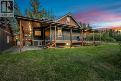 6392 Island Highway, House other with 3 bedrooms, 2 bathrooms and 9 parking in Courtenay BC | Image 3