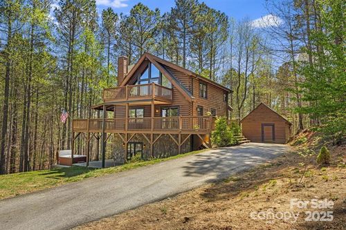 447 Hidden Lake Pkwy, Nebo, NC, 28761-9104 | Card Image