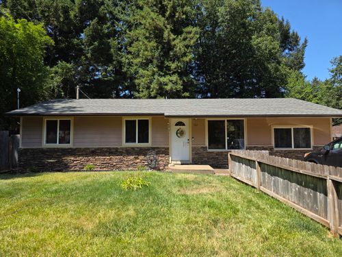 132 N Junction Ave, Cave Junction, OR, 97523-9010 | Card Image