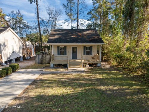 644 E Ocean Rd, Holly Ridge, NC, 28445-8710 | Card Image