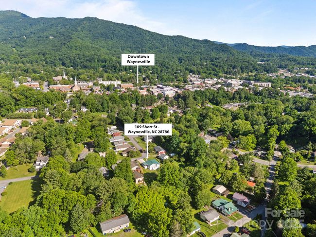 109 Short St, Home with 3 bedrooms, 2 bathrooms and null parking in Waynesville NC | Image 38