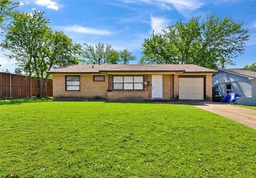 612 Highcrest Dr, Dallas, TX, 75232-3649 | Card Image