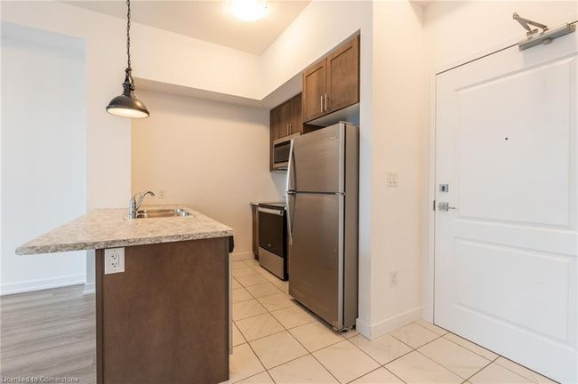 106 - 460 Dundas St E, House attached with 1 bedrooms, 1 bathrooms and 1 parking in Hamilton ON | Image 12