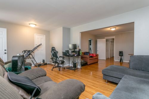 aandb-309 W Ashley St, JEFFERSON CITY, MO, 65101-1625 | Card Image