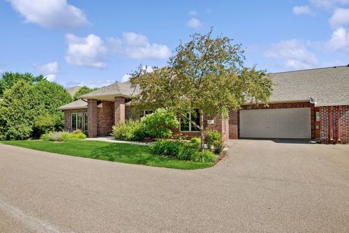 217 W Canyon Dr, Hudson, WI, 54016-7720 | Card Image