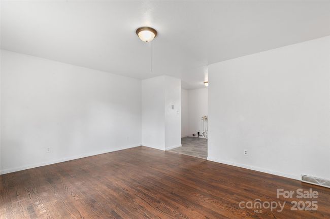 279 State St, House other with 3 bedrooms, 1 bathrooms and null parking in Asheville NC | Image 10