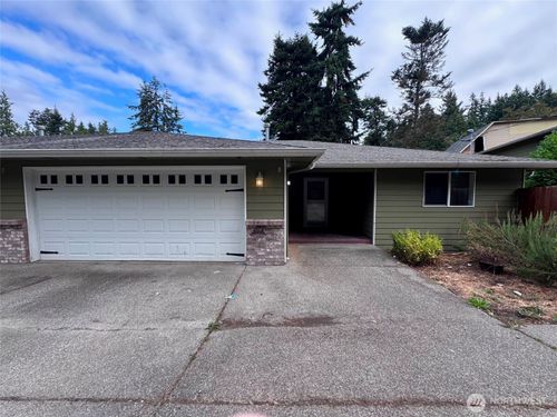 b-9105 176th St Nw, Stanwood, WA, 98292-9116 | Card Image