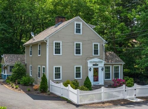 295 Main St, Hope, RI, 02831-1901 | Card Image