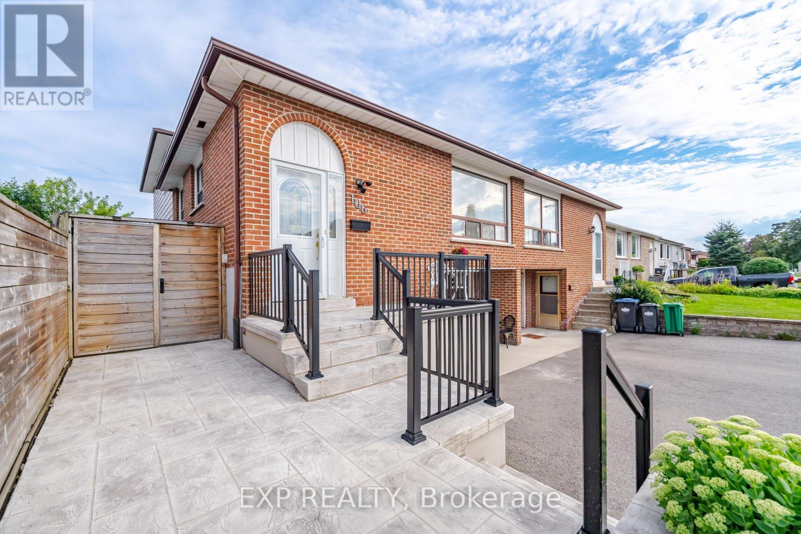 Residential in Mississauga (Fairview) 2