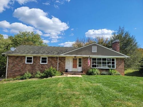 221 Alderman St, Galax, VA, 24333-3628 | Card Image