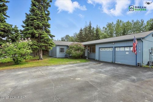 1918 Juneau Dr, Anchorage, AK, 99501-5619 | Card Image