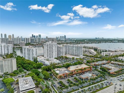 504-2750 Ne 183rd St, Aventura, FL, 33160-2158 | Card Image