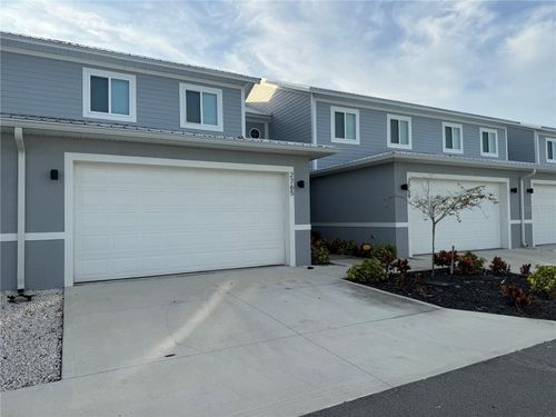 2765 Sycamore St, Winter Haven, FL, 33881-1394 | Card Image