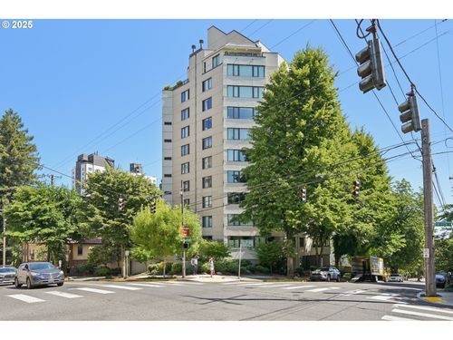7b-2245 Sw Park Pl, Portland, OR, 97205-1105 | Card Image