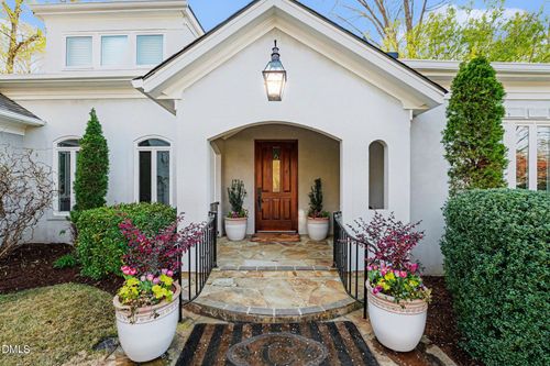 3207 Sussex Rd, Raleigh, NC, 27607-6638 | Card Image
