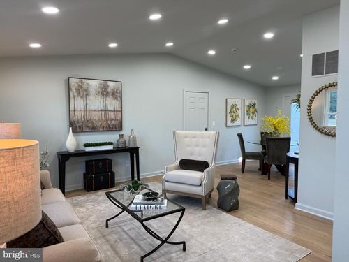 4426 Cub Run Rd, CHANTILLY, VA, 20151-1429 | Card Image