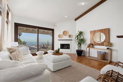 2521 Whitney Ave, SUMMERLAND, CA, 93067-8064 | Card Image