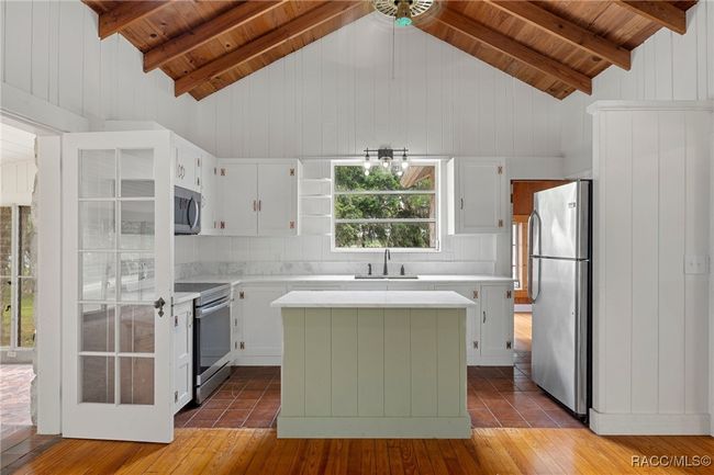 3184 N Edward Island Pt, House other with 2 bedrooms, 1 bathrooms and 1 parking in Hernando FL | Image 10