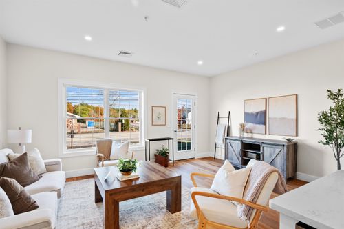 4-13 Suffolk Drive, Concord, NH, 03303 | Card Image