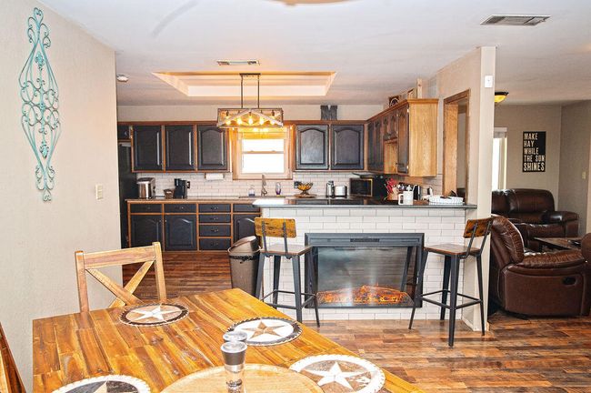 1560 State Highway 214, House other with 3 bedrooms, 3 bathrooms and null parking in Plains TX | Image 6