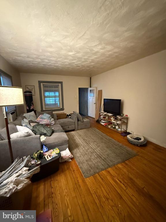 Commercial Sale in TRENTON 3