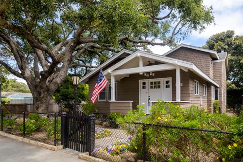 721 W Anapamu St, SANTA BARBARA, CA, 93101-4303 | Card Image