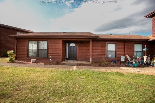 104 Trappers Pl, Charleston, WV, 25314-2419 | Card Image