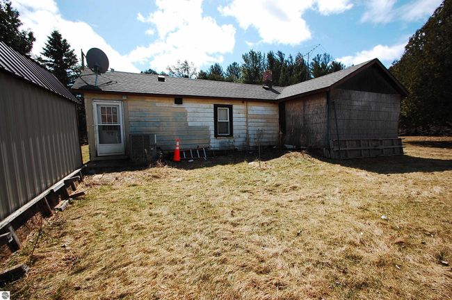 262 W Lagrant Rd, House other with 1 bedrooms, 1 bathrooms and null parking in Twining MI | Image 22