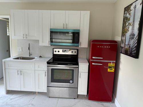 apt-4-841 Nw 39th St, Oakland Park, FL, 33309-5009 | Card Image