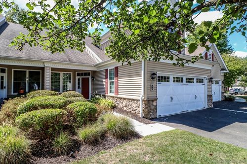 44-44 Watkins Dr, Sandy Hook, CT, 06482-1367 | Card Image