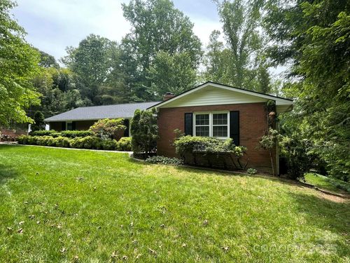 38 Westridge Dr, Asheville, NC, 28803-3329 | Card Image