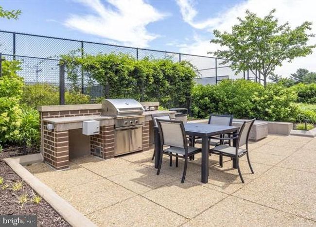 APT-303 - 1800 Old Meadow Rd, Condo with 2 bedrooms, 2 bathrooms and null parking in MCLEAN VA | Image 25