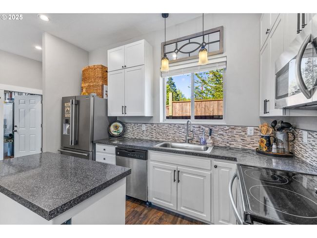 3460 Summers Ln Se, House other with 3 bedrooms, 3 bathrooms and 2 parking in Turner OR | Image 42