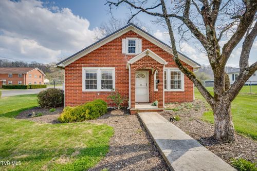 1024 E Mckinney Ave, Rogersville, TN, 37857-2820 | Card Image