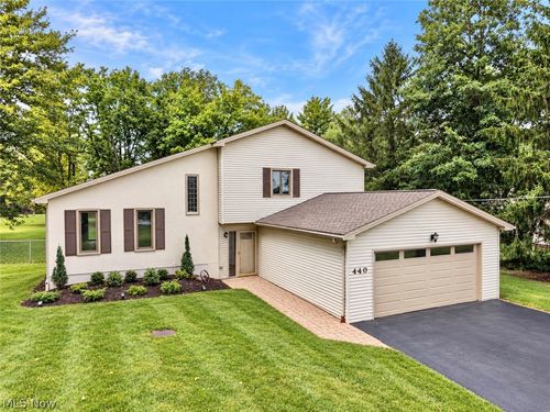 440 Station Rd, Valley City, OH, 44280-9578 | Card Image