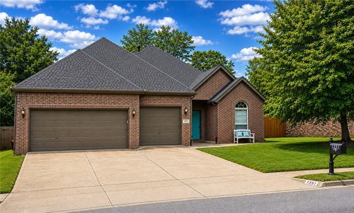 1351 Lexington Cir, Springdale, AR, 72762-8149 | Card Image