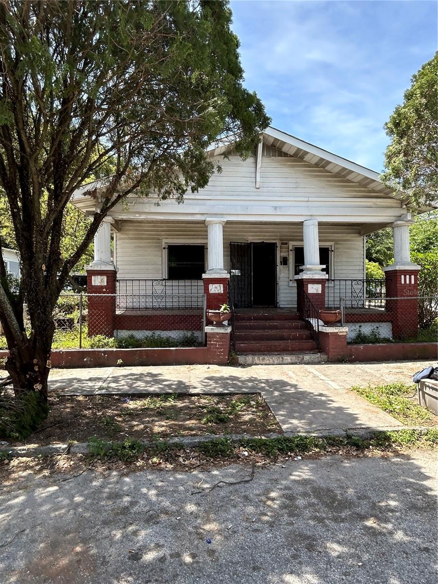 13th St, Tampa, FL 33605