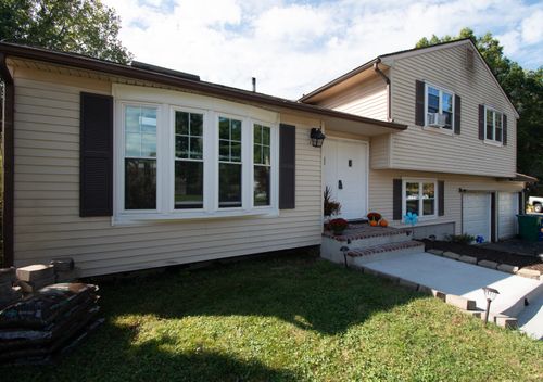 13 White Birch Cir, Bloomfield, CT, 06002-4106 | Card Image